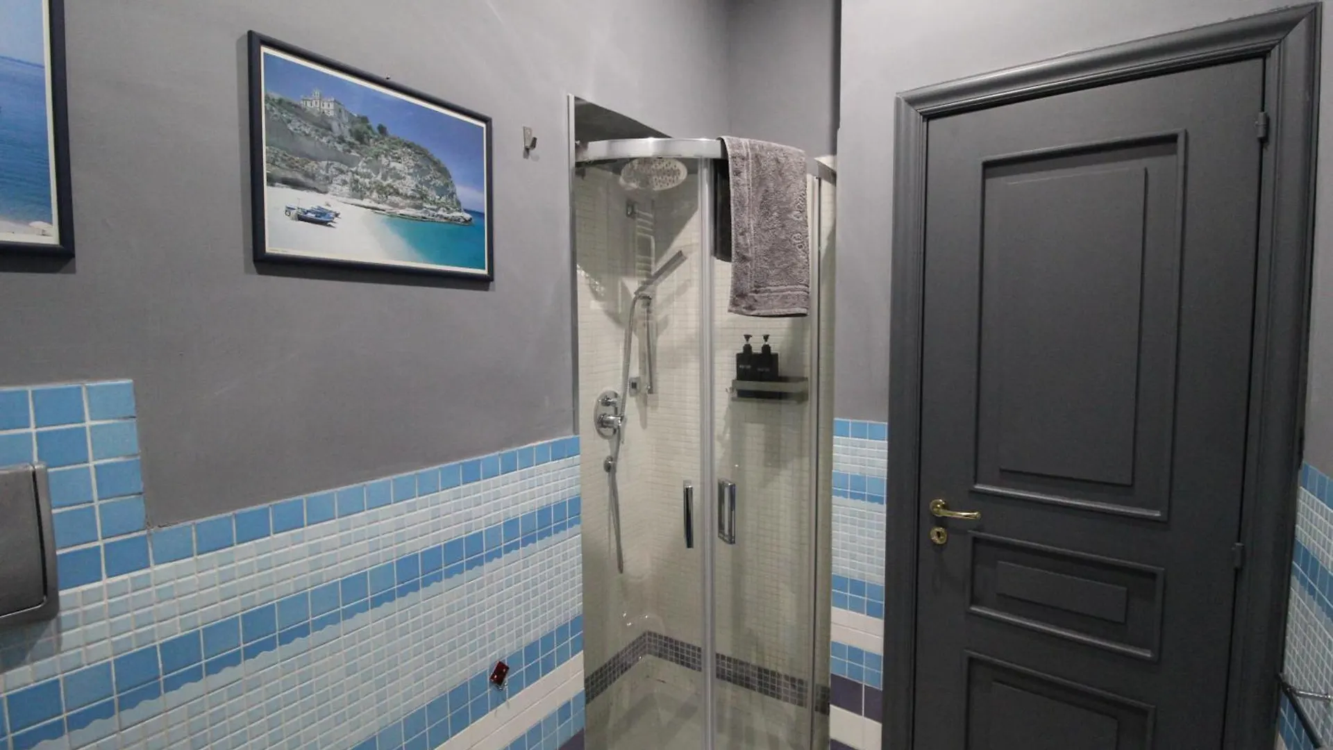 Naples Luxury Suites B&B 0*,  Itálie